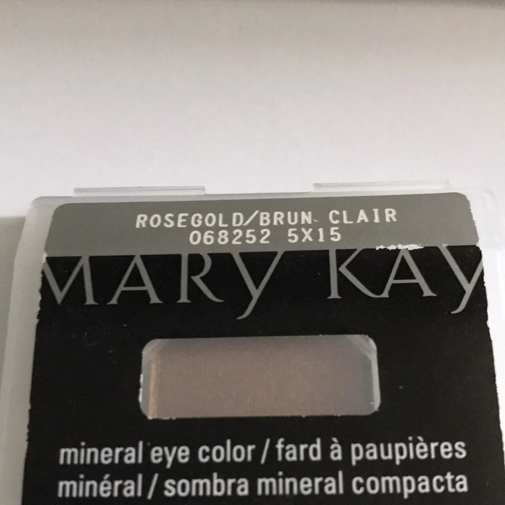 Mary Kay eye shadow